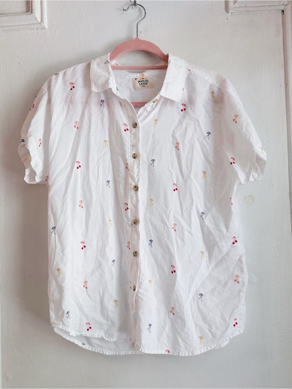 Marine Layer White Short-Sleeve Button-Up Shirt with Cherry Print women’s small